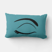 目を(右の)まばたきさせているティール(緑がかった色) ランバークッション (裏面)
