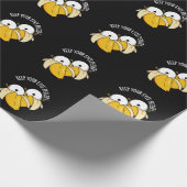 目保を剥いた眼おもしろい球プンダークBG ラッピングペーパー (角)