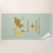 目的地ウェディングワールドパスポートセイージグリーン金ゴールド ビーチタオル (正面)