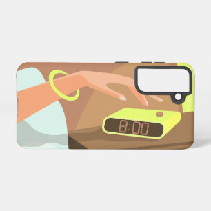 目覚まし時計のスヌーズのボタンを押す女の子の手 SAMSUNG GALAXY S21ケース