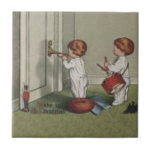 目覚めるクリスマスかわいい子どもイラストレーション タイル (正面)