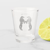 直立したブラックワイルドウマスケッチ – テキストを追加 ショットグラス (裏面)