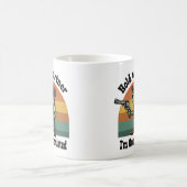 相手を掴む俺はカウボーイカエルを刺激し過ぎている コーヒーマグカップ (中央)