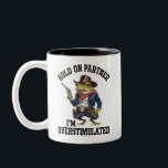 相手を掴む俺はカウボーイカエルを刺激し過ぎている ツートーンマグカップ<br><div class="desc">パートナーを掴む私は過剰に刺激されたカウボーイカエルのヴィンテージ</div>