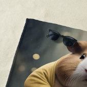 「相撲のキーキー倒れモルモット強大な力士」 ビーチタオル (インサイチュ)