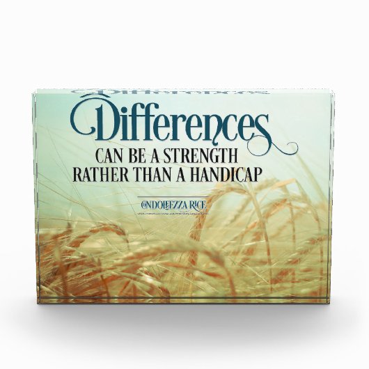 相違は強さである場合もあります フォトブロック (正面)