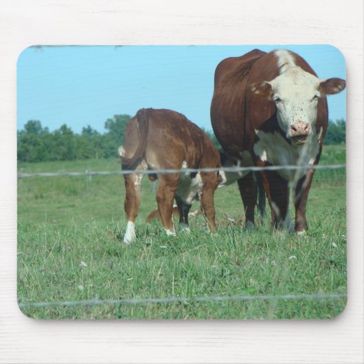 看護の子牛 マウスパッド (正面)