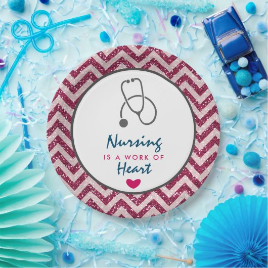 看護は聴診器を用いたハートことわざの仕事 ペーパープレート (パーティー)