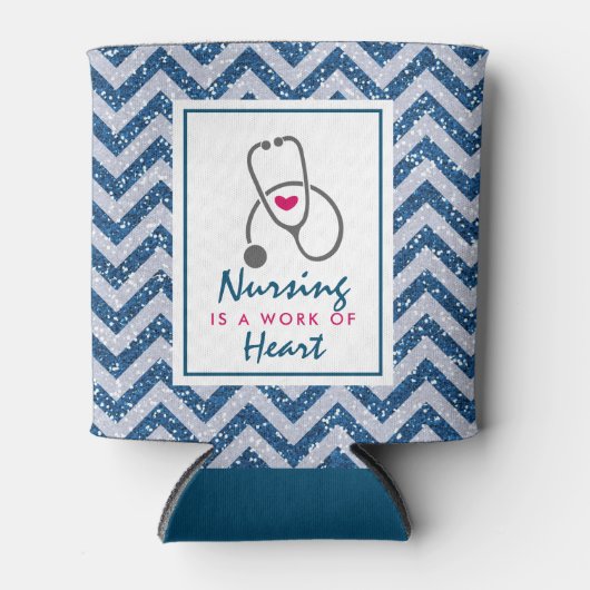 看護は聴診器を用いたハートことわざの仕事 缶クーラー (正面)