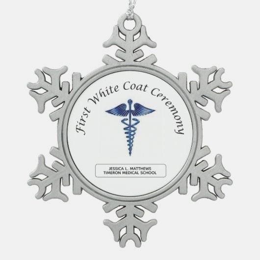 看護ファースト・ホワイト・コート・セレモニー スノーフレークピューターオーナメント (正面)