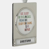 看護学おもしろい生の将来のナース シルバープレートバナーオーナメント (右)