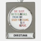 看護学おもしろい生の将来のナース シルバープレートバナーオーナメント (正面)