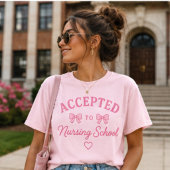 看護学校に合格しました、ピンクの未来の看護師 Tシャツ