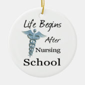 看護学校のナースで人生が始おもしろいまる セラミックオーナメント (正面)