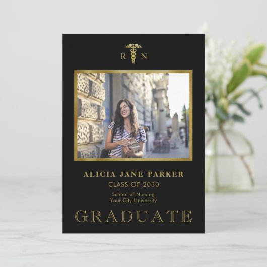 看護学校卒業写真金ゴールドブラック 案内状 (スタンド正面)