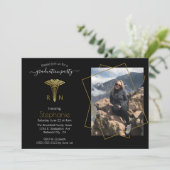 看護学校卒業写真 ブラック ゴールド 卒業 招待状 (スタンド正面)