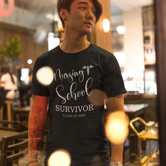 看護学校生存者 | 2023年ナース Tシャツ