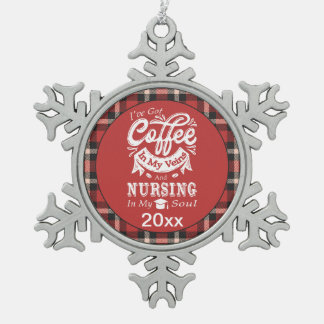 看護学生のコーヒー私の静脈の赤い格子 スノーフレークピューターオーナメント