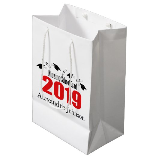 看護専門学校の2019年の卒業のギフトバッグ(赤い帽子) ミディアムペーパーバッグ (正面アングル)