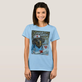 看護師さんおめでとう ダックスフンド 卒業Tシャツ Tシャツ