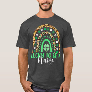 看護師で幸運 レインボーレパード セントパトリックスデー Tシャツ