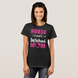 看護師とダックスフンドのママ Tシャツ