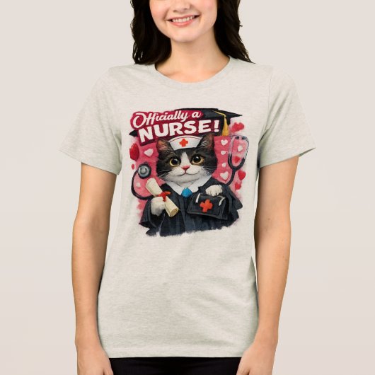 看護師になりました かわいいネコの卒業記念・看護学生デザイン トライブレンドＴシャツ (正面)