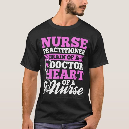 看護師の実践者 医師の脳を持つ看護師 RN ナース Tシャツ (正面)