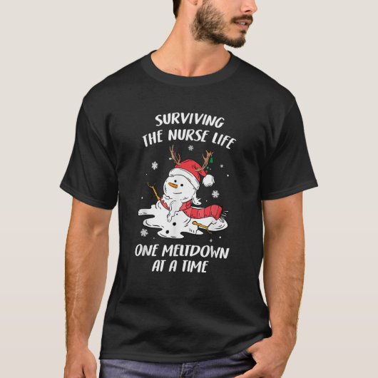 看護師の雪だるま、看護師人生の溶けっぷり 楽しい Tシャツ (正面)