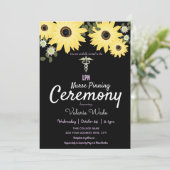 看護師ピン式卒業式 ひまわり 招待状 (スタンド正面)