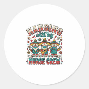 看護師仲間とハングアウト フィエスタ看護師Tシャツ デザイン ラウンドシール