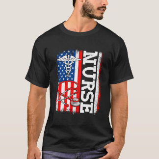 看護師 アメリカ国旗 愛国心 7月4日 Tシャツ