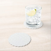 真っ白で特徴のない表面が広がっている。 ペーパーコースター (インサイチュ)