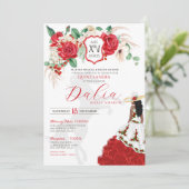 真っ赤なバラの花飾りがエレガントなチャロ風のキンセアニエラ 15歳の誕生日 招待状 (スタンド正面)