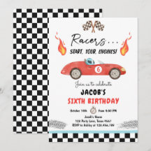 真っ赤なレーシングカーが大好きな好奇心旺盛な少年の誕生日