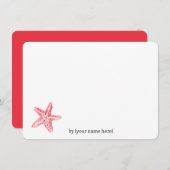 真っ赤な星型のヒトデが海岸の海にぽつんと佇んでいる ノートカード (正面/裏面)