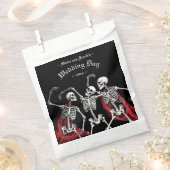 真っ赤な死のダンシングスケルトン ゴシックウェディング フェイバーバッグ (クリップ留めされた状態)