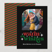 真っ赤な深紅とフォレストグリーンのレトロなクリスマスの写真