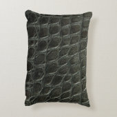 真っ黒なワニ革テクスチャ、クローズアップ  アクセントクッション (裏面(縦))