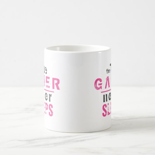 真のゲーマー決して眠らないピンクガールゲーマー コーヒーマグカップ