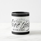 真の愛の物語は決してコーヒーカップのマグカップを終了しない マグカップ (中央)
