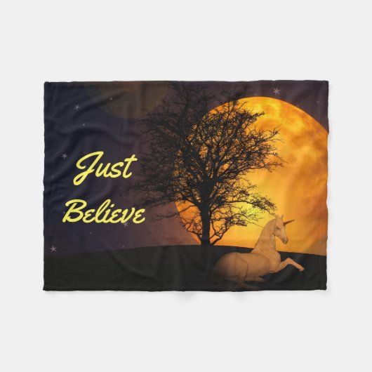 真夜中のユニコーン フリースブランケット (正面(横))