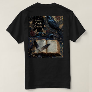 真夜中の紺色のデザインに止まるワタリガラス Tシャツ