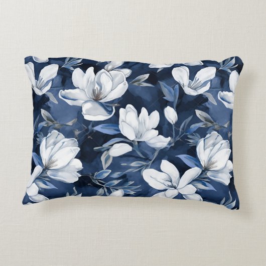 真夜中の背景に白いマグノリア模様 アクセントクッション (裏面)