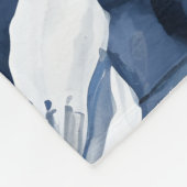 真夜中の背景に白いマグノリア模様 フリースブランケット (角)