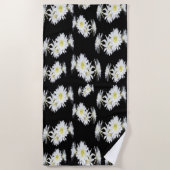 真夜中の花：白いサボテンの花（黒） ビーチタオル (正面)