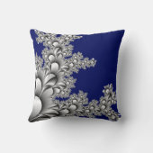 真夜中の青い背景の銀によって着色されるフラクタル クッション (裏面)