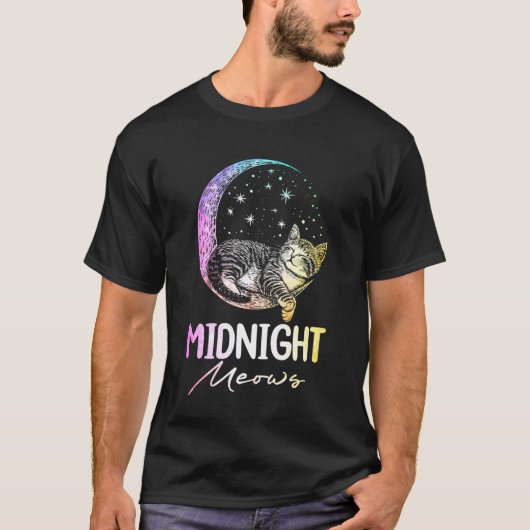真夜中の鳴き声 月の上の眠い猫 Tシャツ (正面)