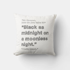 真夜中-対のピークのクッションとして黒 クッション