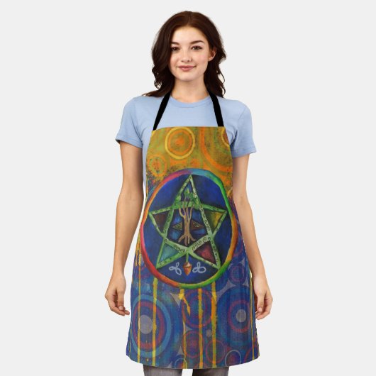 真実の星ケルト語 エプロン (着用した状態)